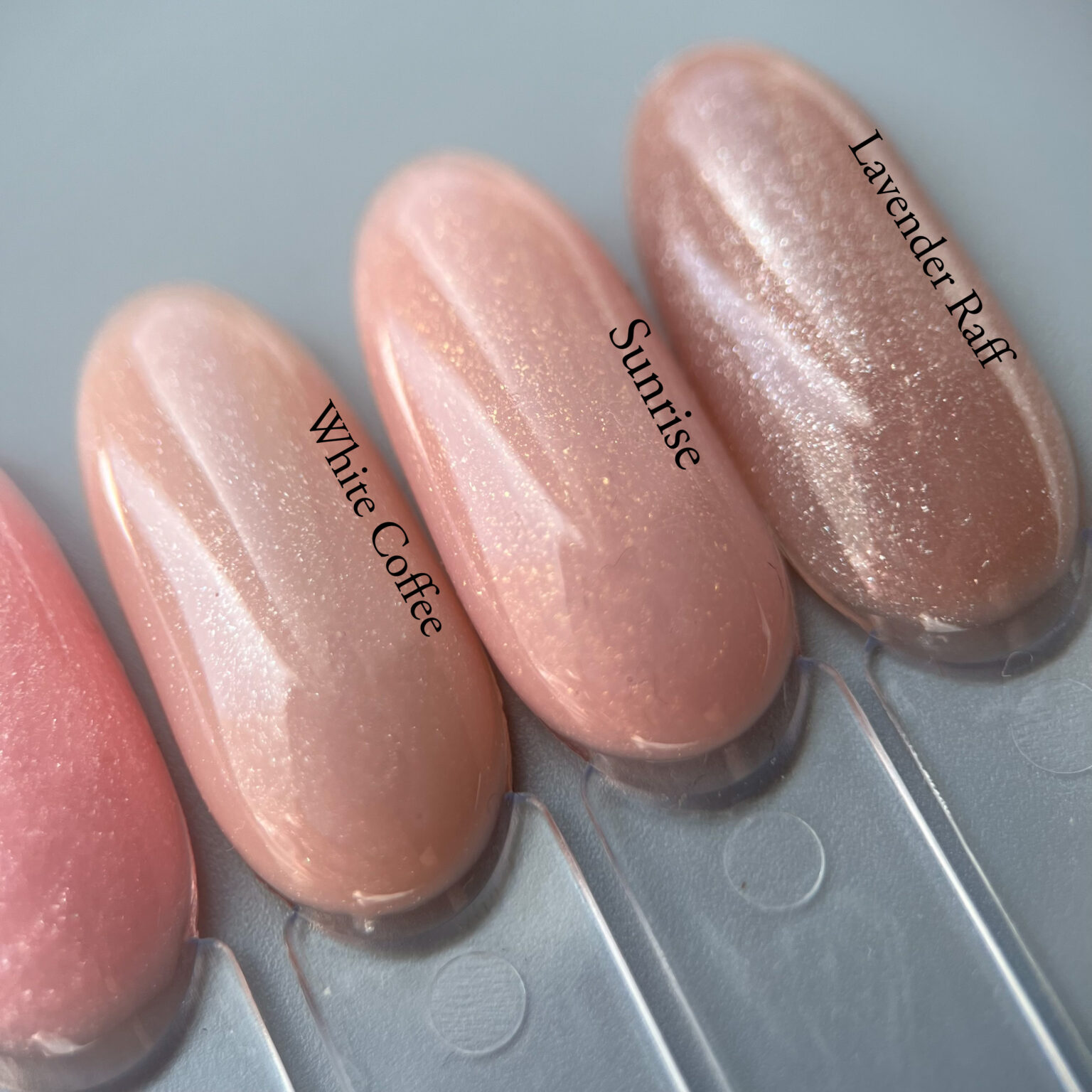 Камуфлююча каучукова база Rubber Base Nika Zemlyanikina Shine Lavender Raff, 15мл