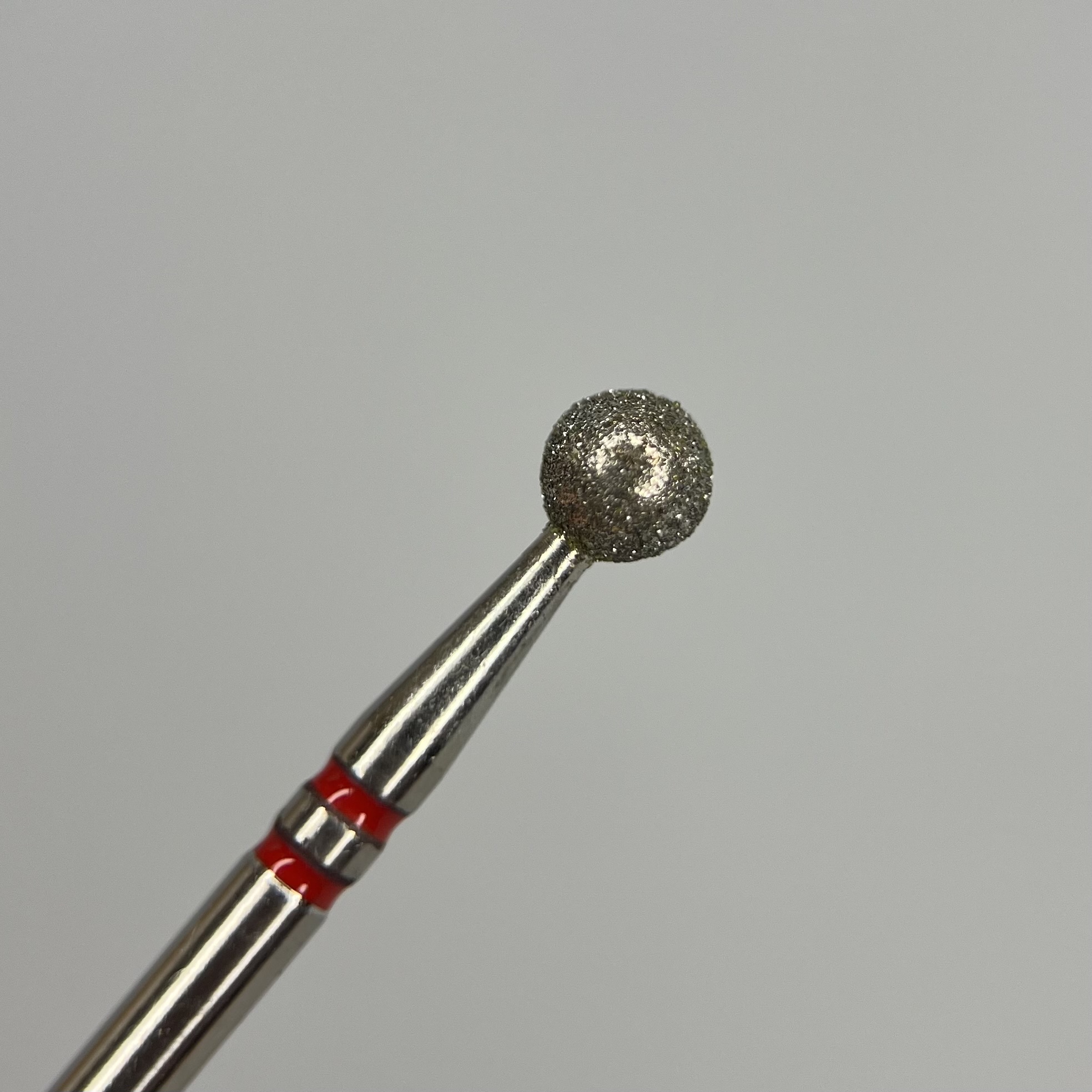 Фреза алмазна Nisima p801f040 куля, червоний комірець 040