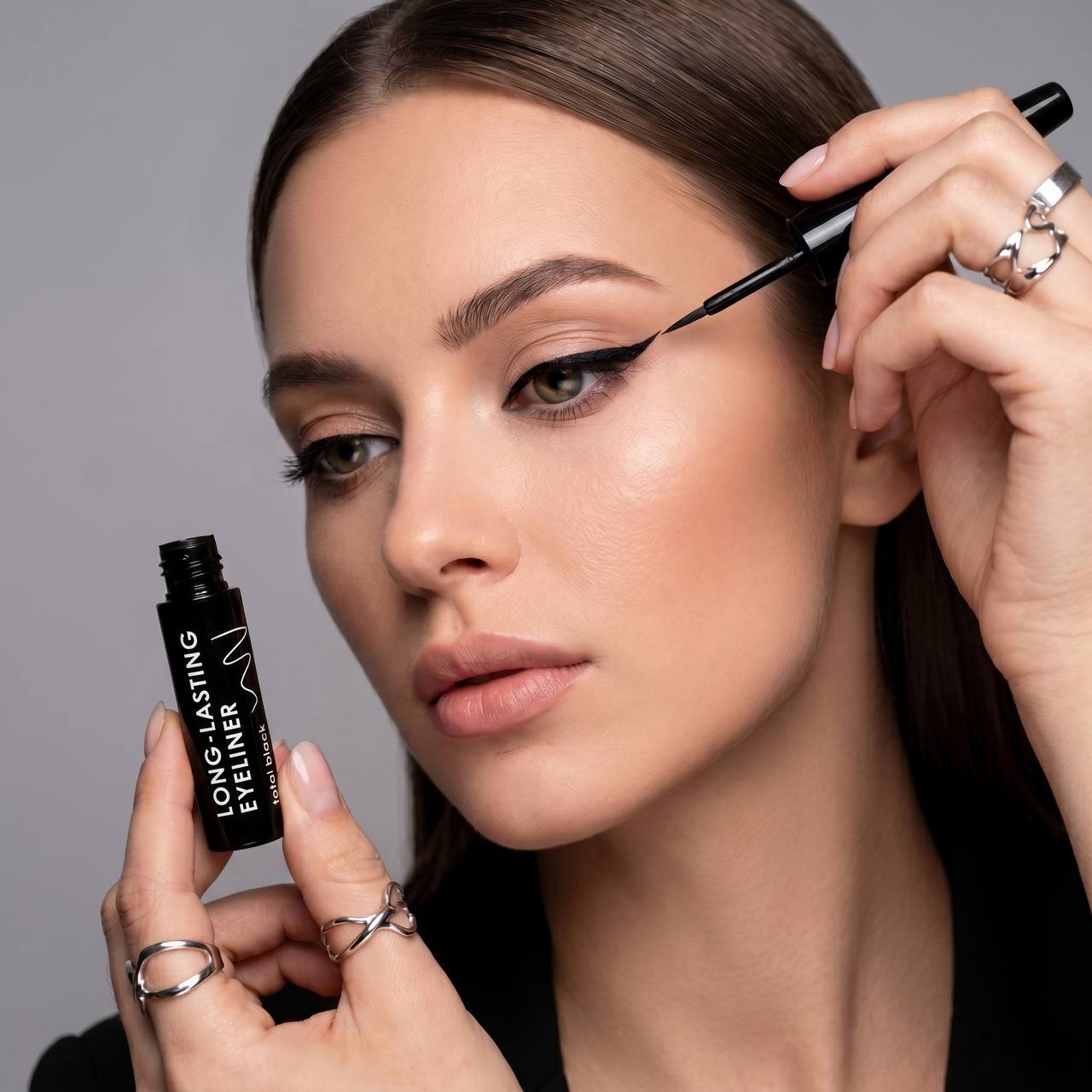 Підводка матова для очей Eyeliner Total Black Nika Zemlyanikina, 4.5 мл